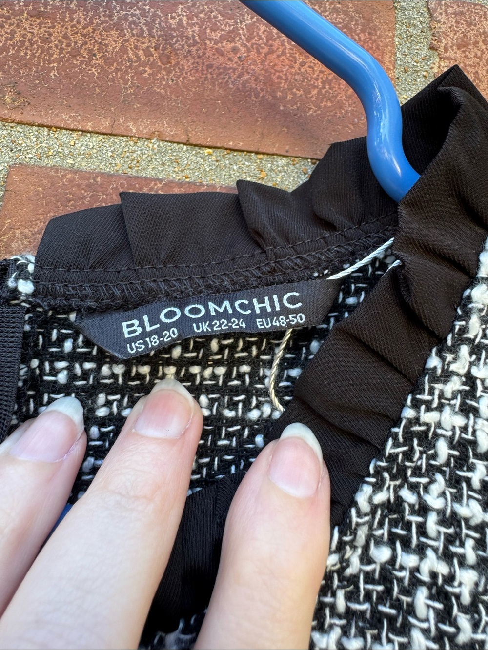 BLOOMCHIC Plus Size 18/20 Black White Tweed Shift Dress Long Sleeve Ruffle Cuff - Picture 2 of 9